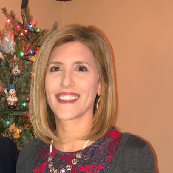 Meet your Posher, Lisa - Picture 1 of 1